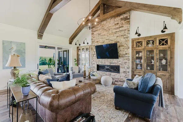 $2,099,999 | 455 Webb Town Lane, Tunnel Hill, IL 62972
