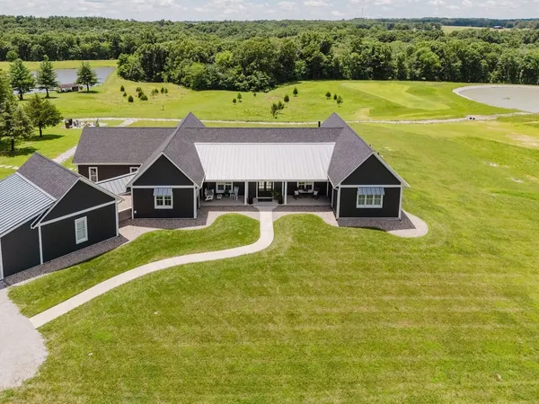 $2,099,999 | 455 Webb Town Lane, Tunnel Hill, IL 62972