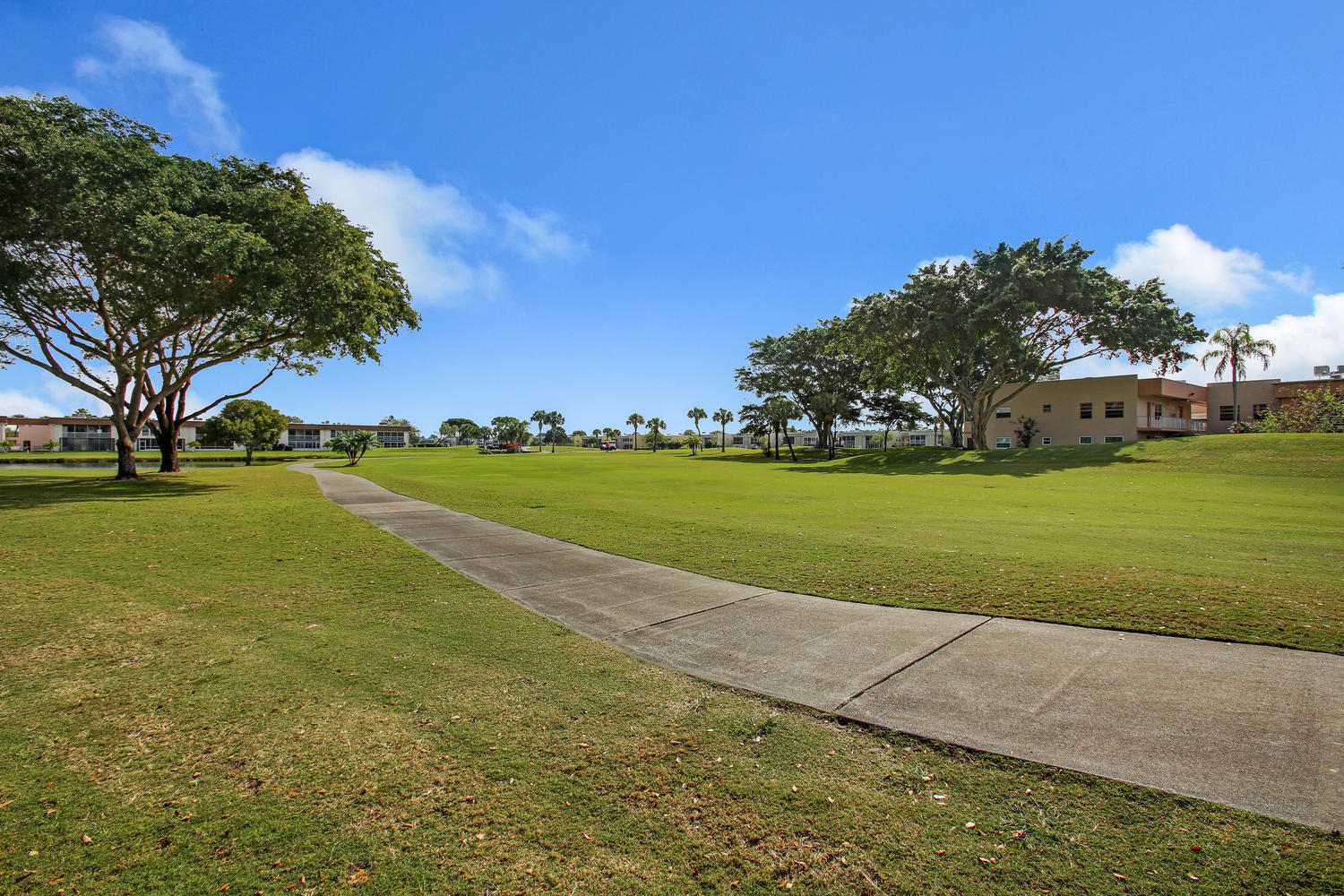 730 Normandy P Delray Beach Delray Beach, FL 33484 - Photo 34 of 40 730 Normandy Ln Delray Beach-large-014-1