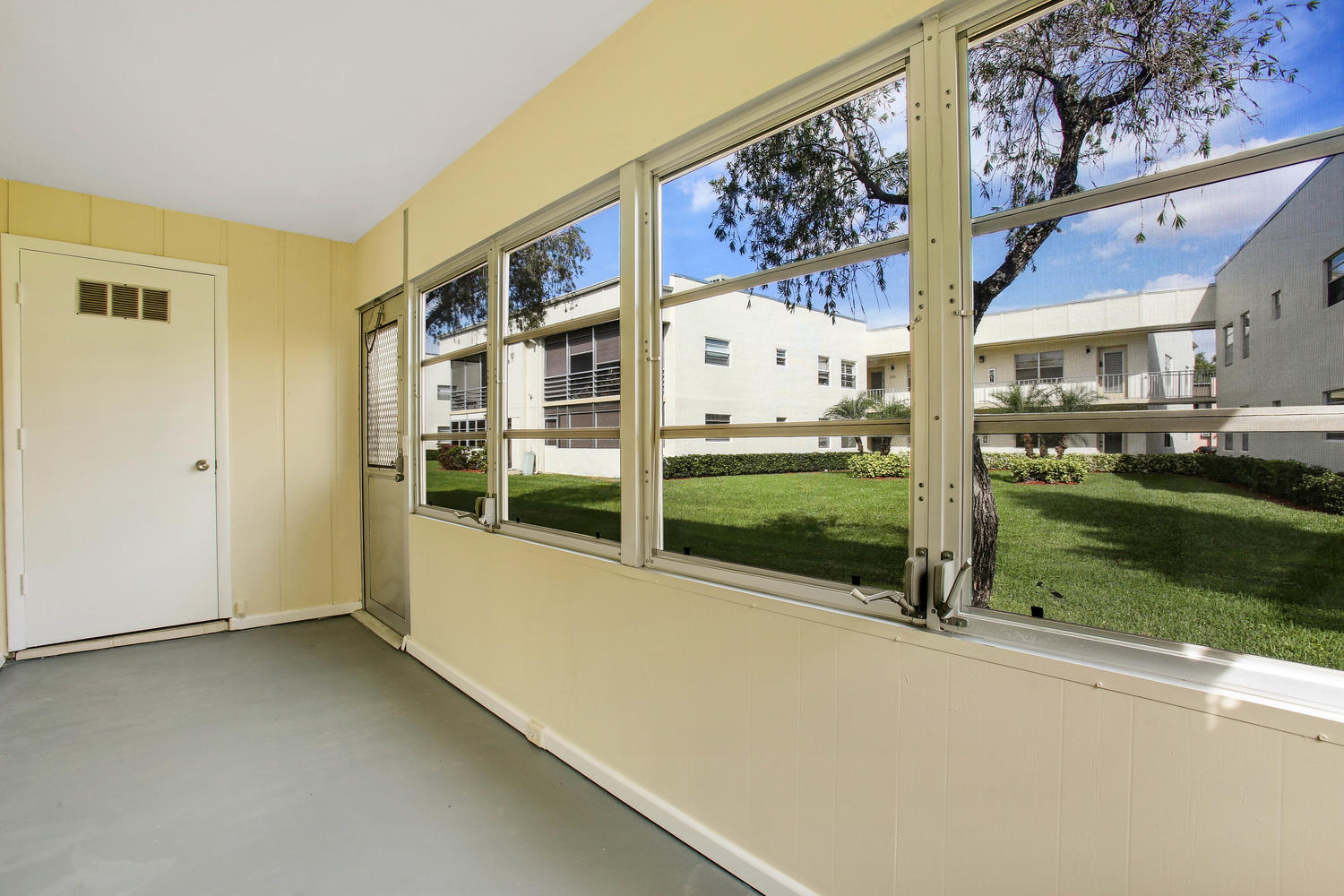 730 Normandy P Delray Beach Delray Beach, FL 33484 - Photo 38 of 40 730 Normandy Ln Delray Beach-large-012-1