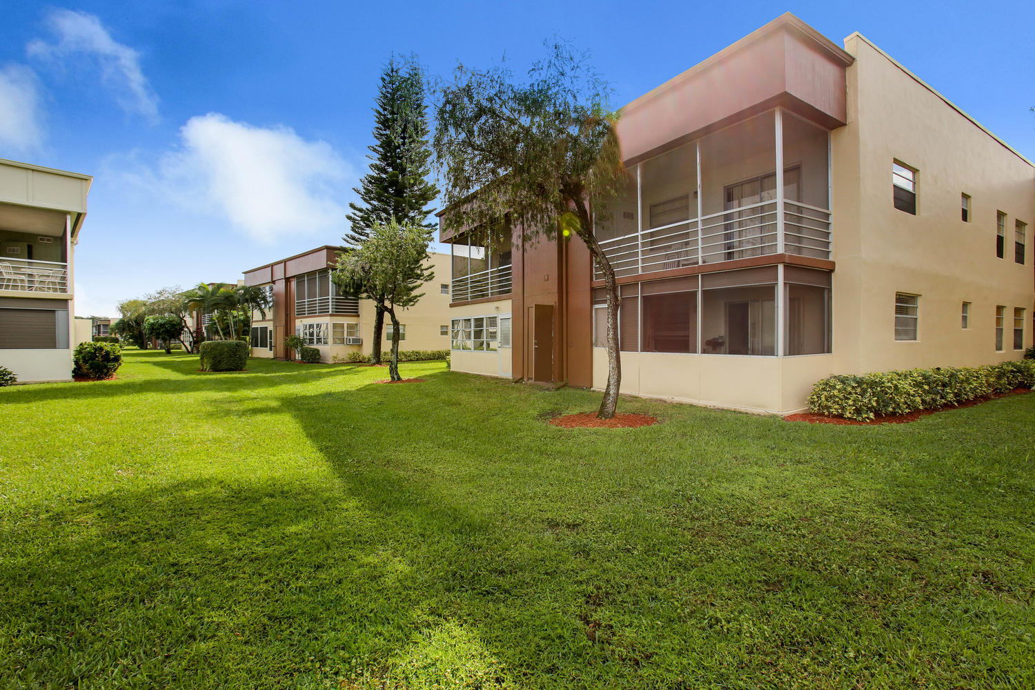 730 Normandy P Delray Beach Delray Beach, FL 33484 - Photo 4 of 40 730 Normandy Ln Delray Beach-large-001-1