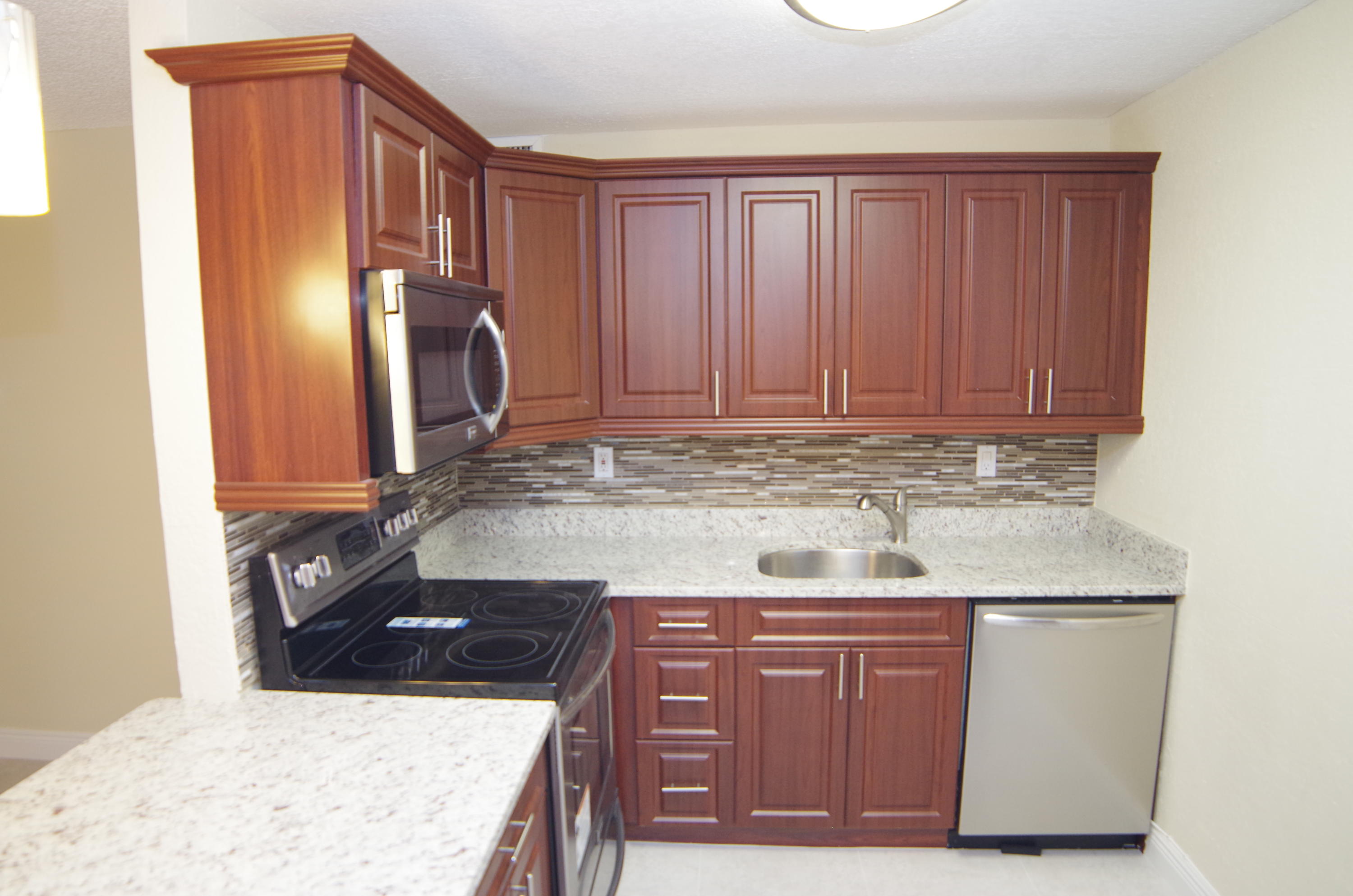 730 Normandy P Delray Beach Delray Beach, FL 33484 - Photo 6 of 40 IMGP1740
