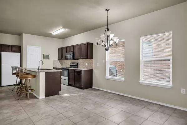 $2,000 | 2049 Meadow View Drive, Princeton, TX 75407