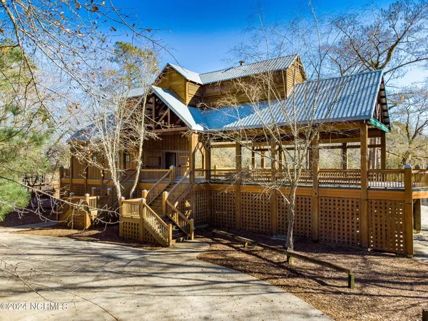 $665,000 | 210 Cellars Way, Wallace, NC 28466