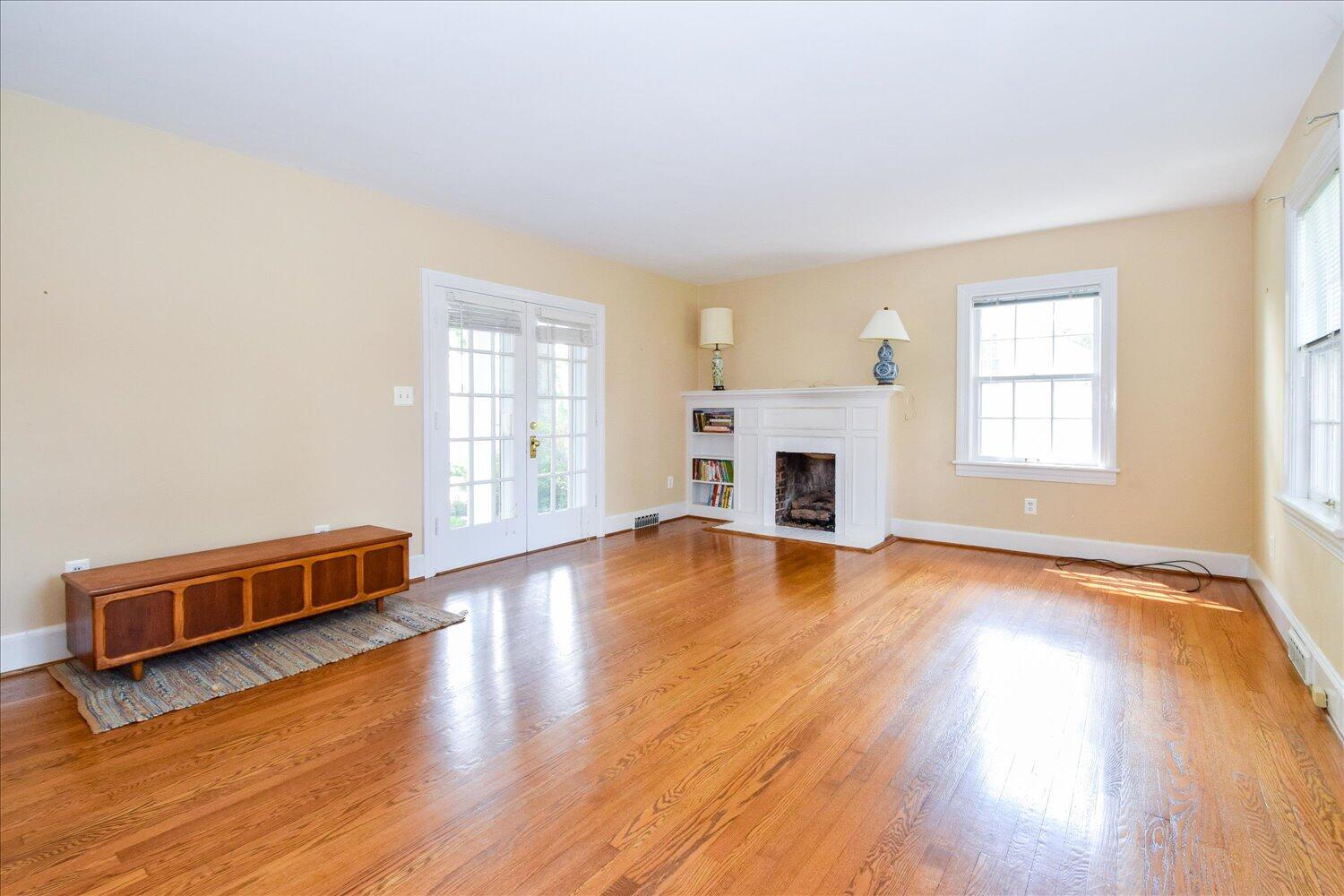 1911 Brighton Road Southwest Roanoke, VA 24015 - Photo 2 of 26 02-1911 Brighton-2