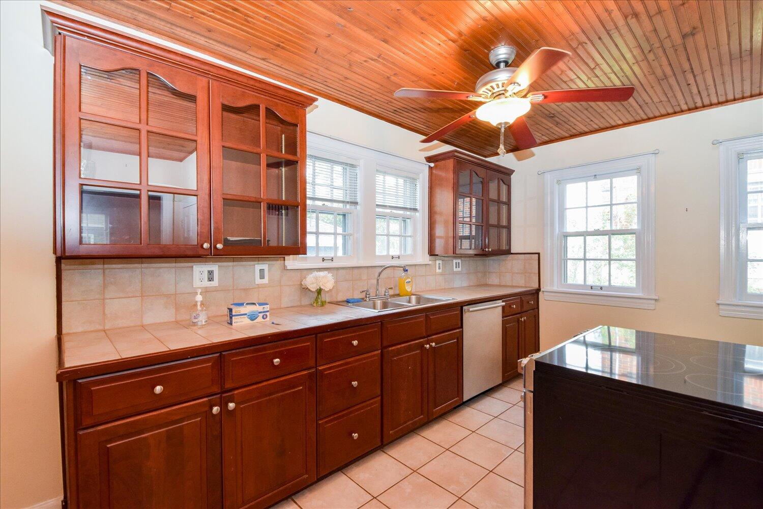 1911 Brighton Road Southwest Roanoke, VA 24015 - Photo 6 of 26 06-1911 Brighton-6