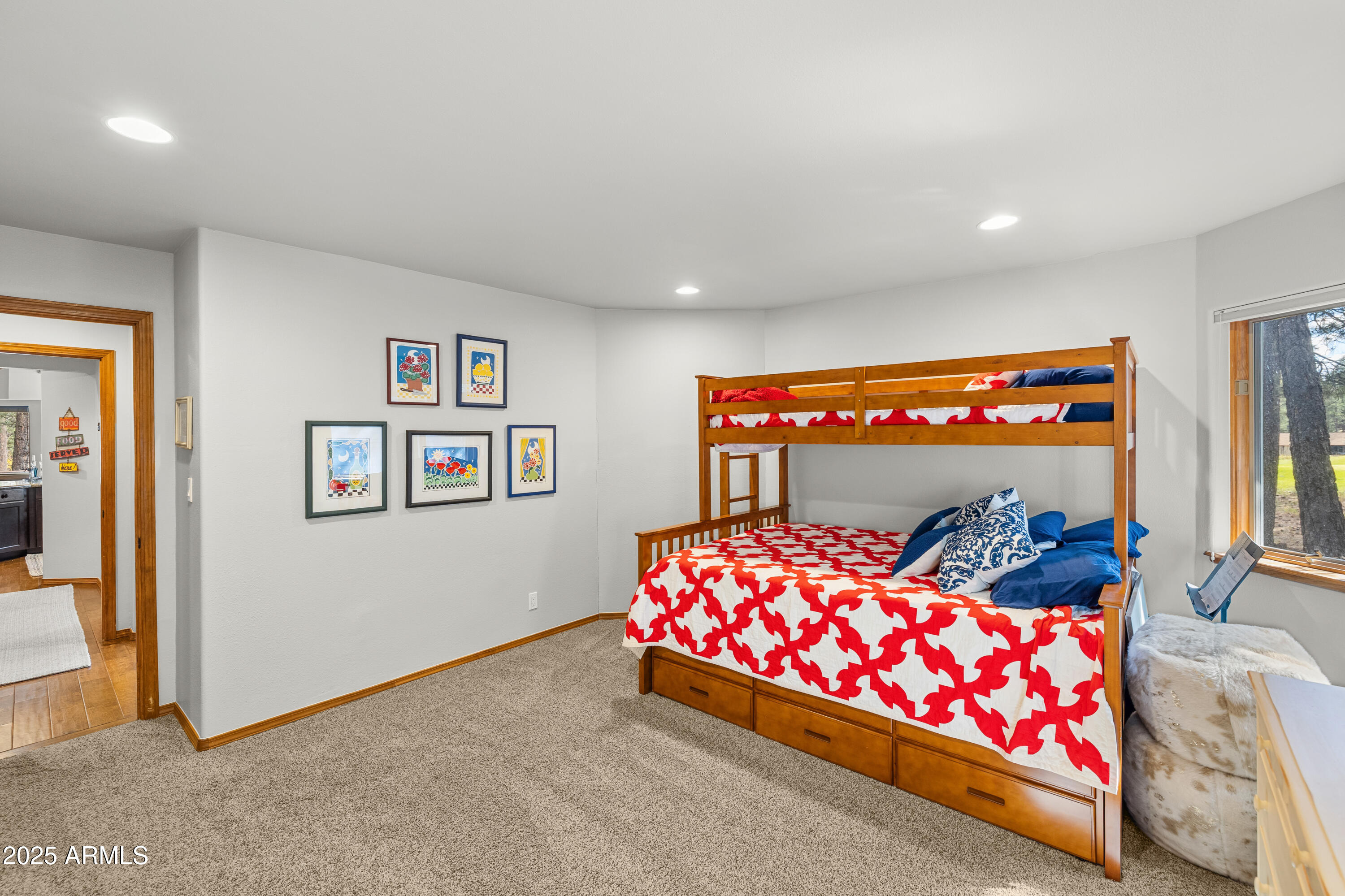 3068 Griffiths Spring Flagstaff, AZ 86005 - Photo 21 of 30 Guest Room