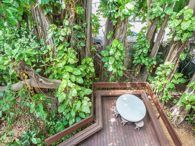 $29,500 | 3504 Banyan Circle, Miami, FL 33133