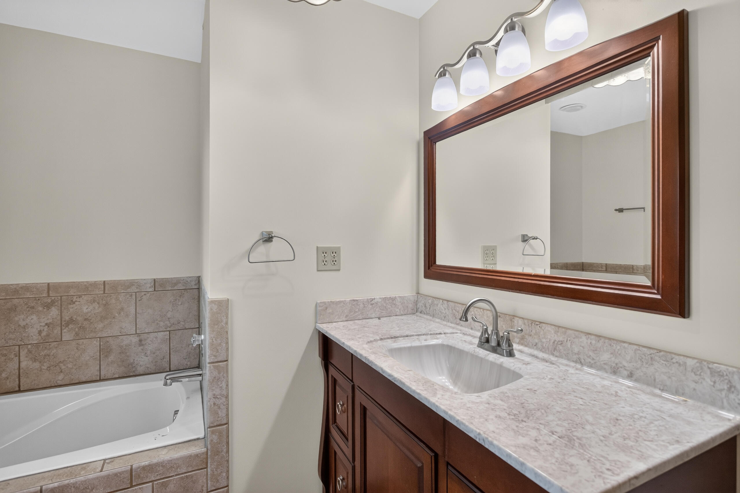 4001 Hoyer Road Jackson, MI 49201 - Photo 36 of 93 IMG_7015