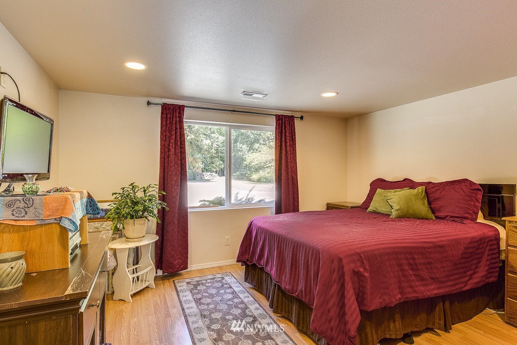 3793 Northeast Rova Road Poulsbo, WA 98370 - Photo 13 of 24 Gallery Image 13