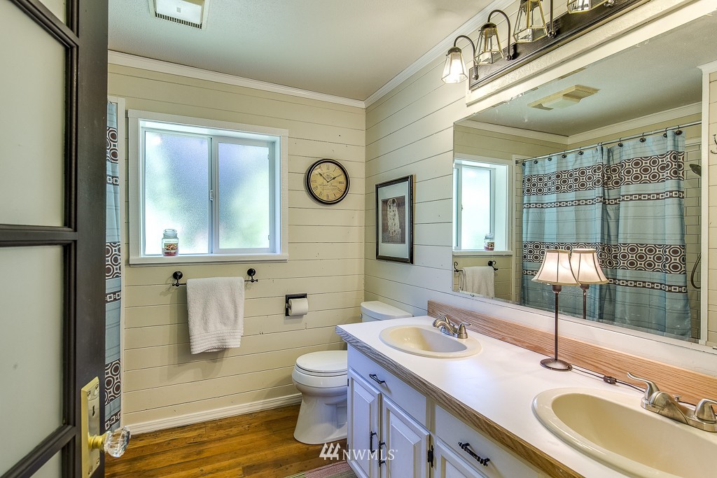 3793 Northeast Rova Road Poulsbo, WA 98370 - Photo 17 of 24 Gallery Image 17