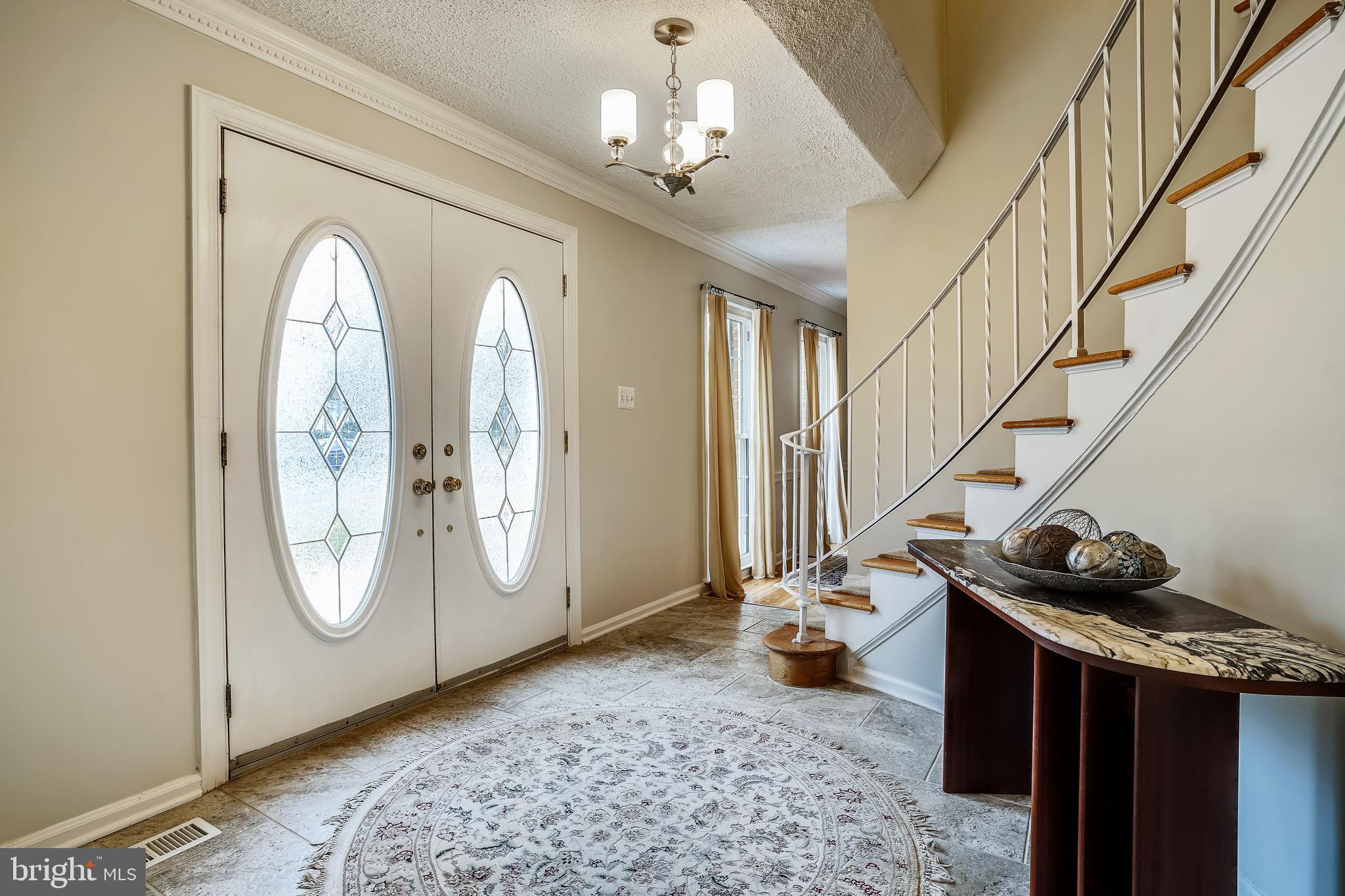 8608 Powder Horn Road Springfield, VA 22152 - Photo 5 of 65
