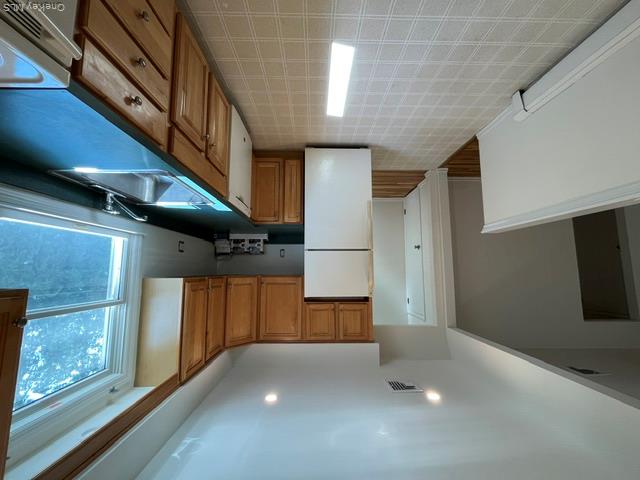 35 Sands Point Road, Unit B Port Washington, NY 11050 - Photo 8 of 20 Gallery Image 8