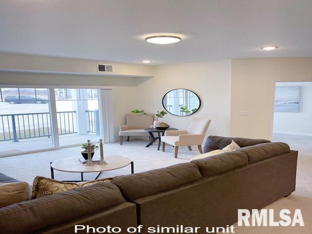 2592 Middle Road, Unit 306 Bettendorf, IA 52722 - Photo 7 of 19 Gallery Image 7