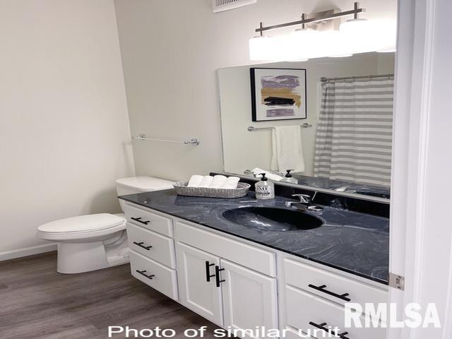 2592 Middle Road, Unit 306 Bettendorf, IA 52722 - Photo 8 of 19 Gallery Image 8