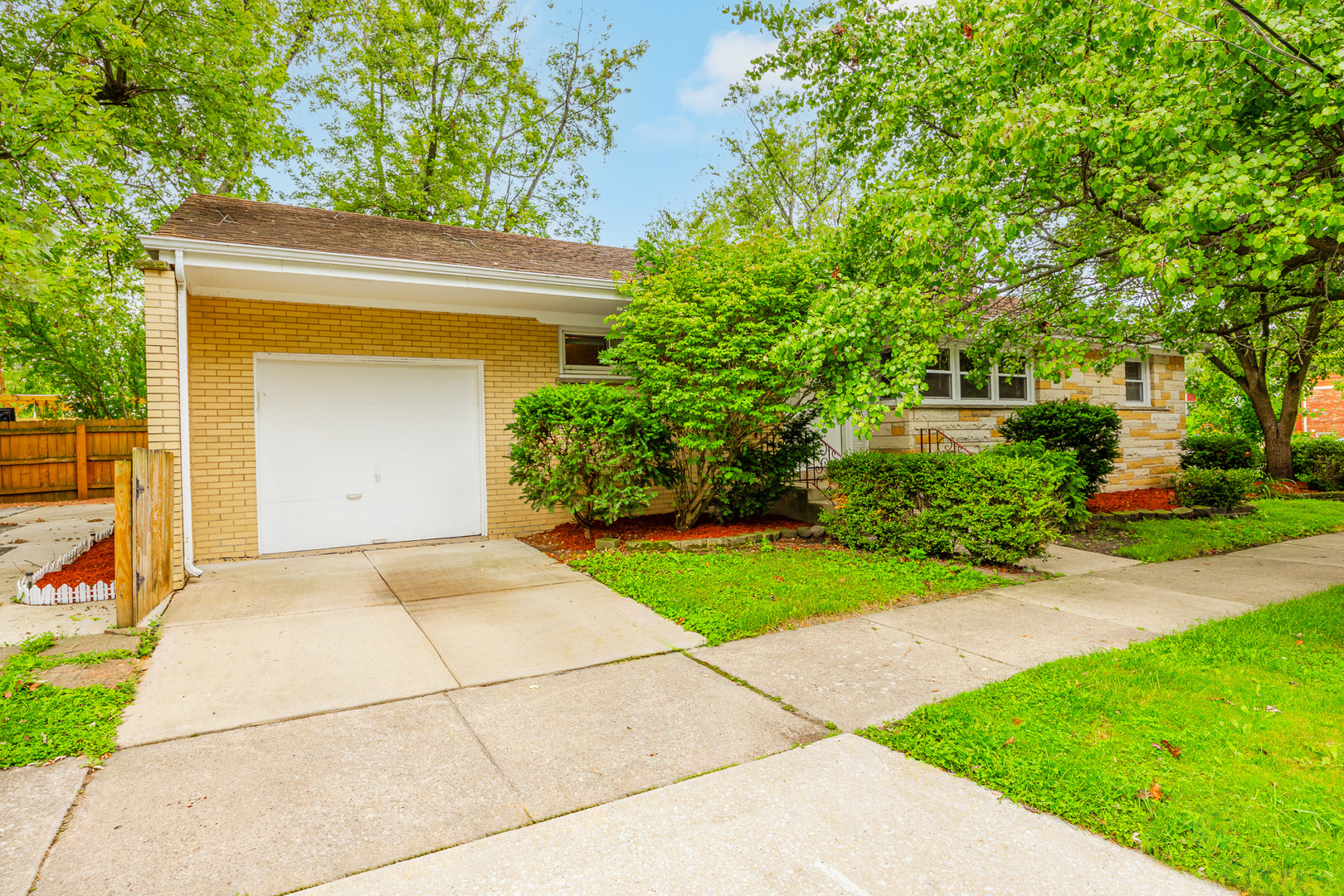 2205 Willow Road Homewood, IL 60430 - Photo 3 of 30 Gallery Image 3