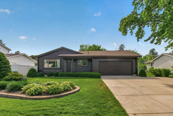 $410,000 | 1112 Lyn Way, Hastings, MN 55033