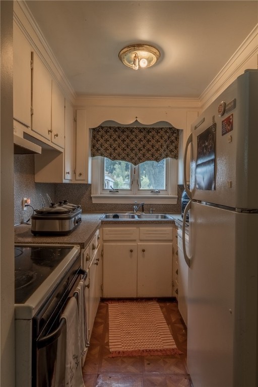 74 Perry Street Bristol, RI 02809 - Photo 20 of 29 1st Floor Kitchen