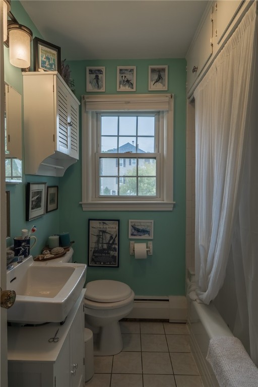 74 Perry Street Bristol, RI 02809 - Photo 4 of 29 2nd Floor Bathroom