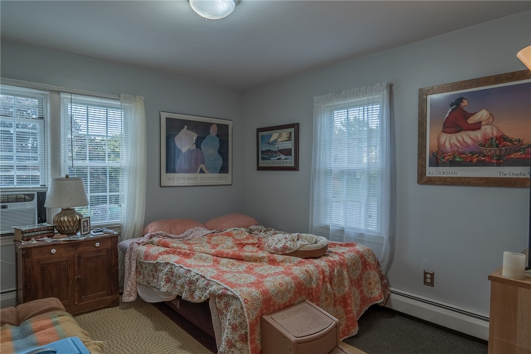 74 Perry Street Bristol, RI 02809 - Photo 8 of 29 2nd Floor