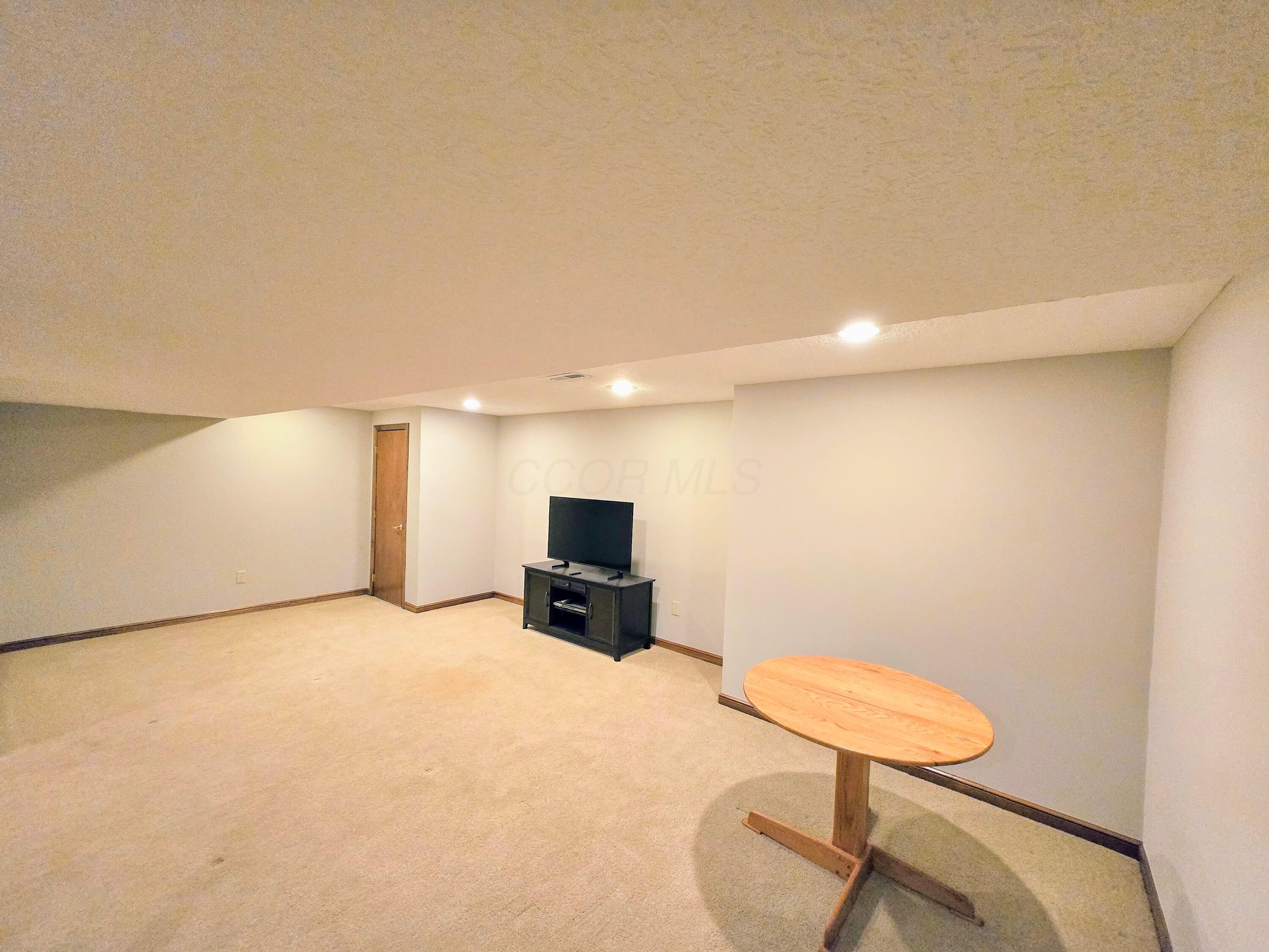7912 Pinehill Road Lewis Center, OH 43035 - Photo 26 of 28 18 Basement 4