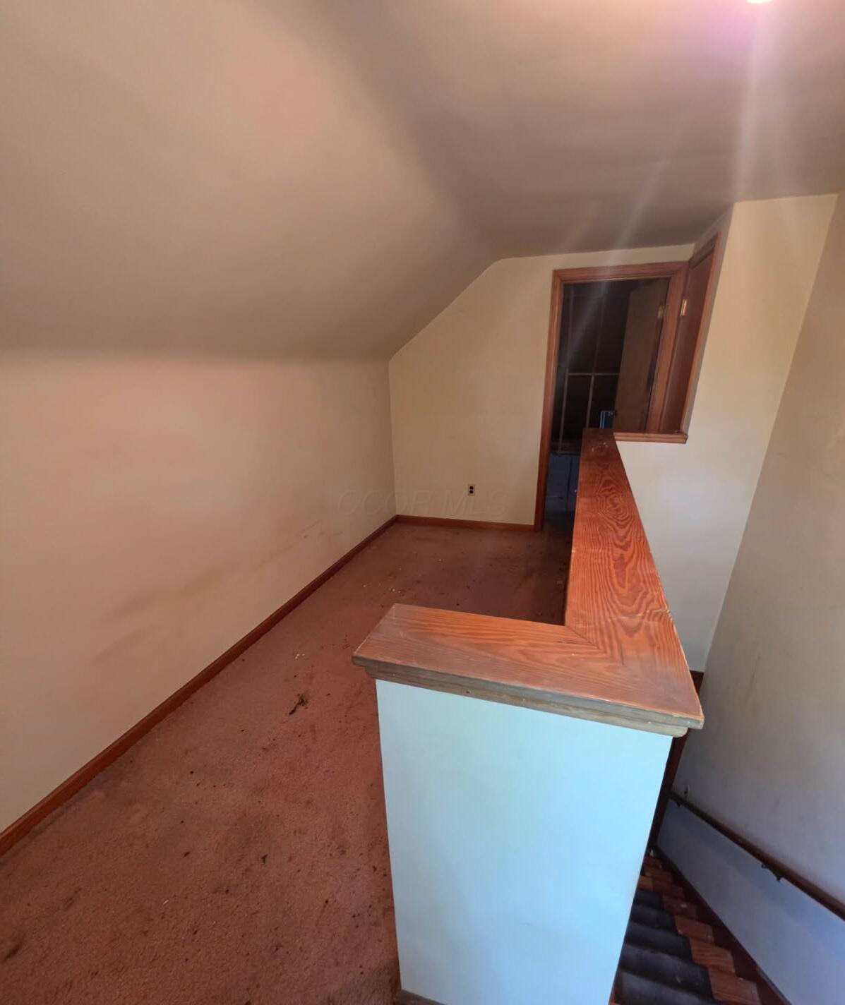 584 Chestershire Road Columbus, OH 43204 - Photo 6 of 17