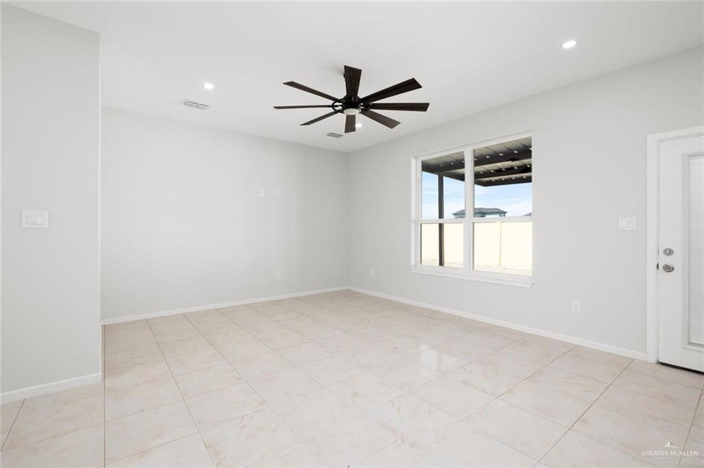 5407 North Crown Point Pharr, TX 78577 - Photo 7 of 17