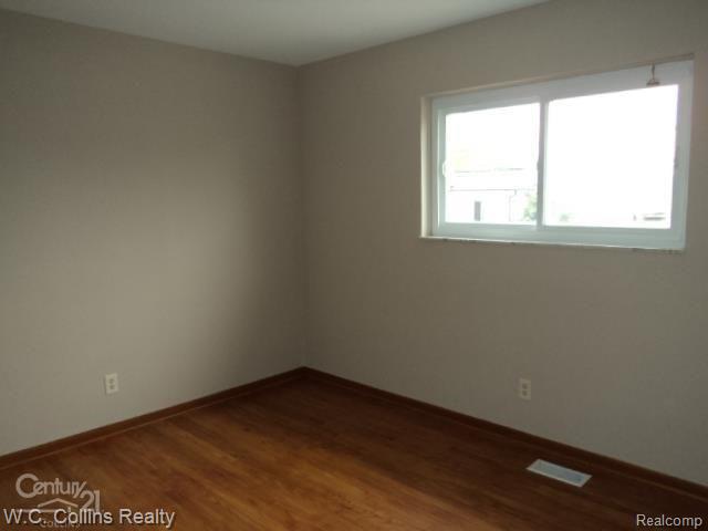 12951 Common Road Warren, MI 48088 - Photo 11 of 12 11.JPG
