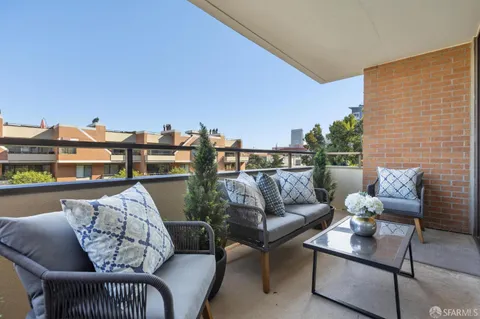 $1,195,000 | 101 Lombard Street, Unit 407W, San Francisco, CA 94111