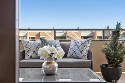 $1,195,000 | 101 Lombard Street, Unit 407W, San Francisco, CA 94111