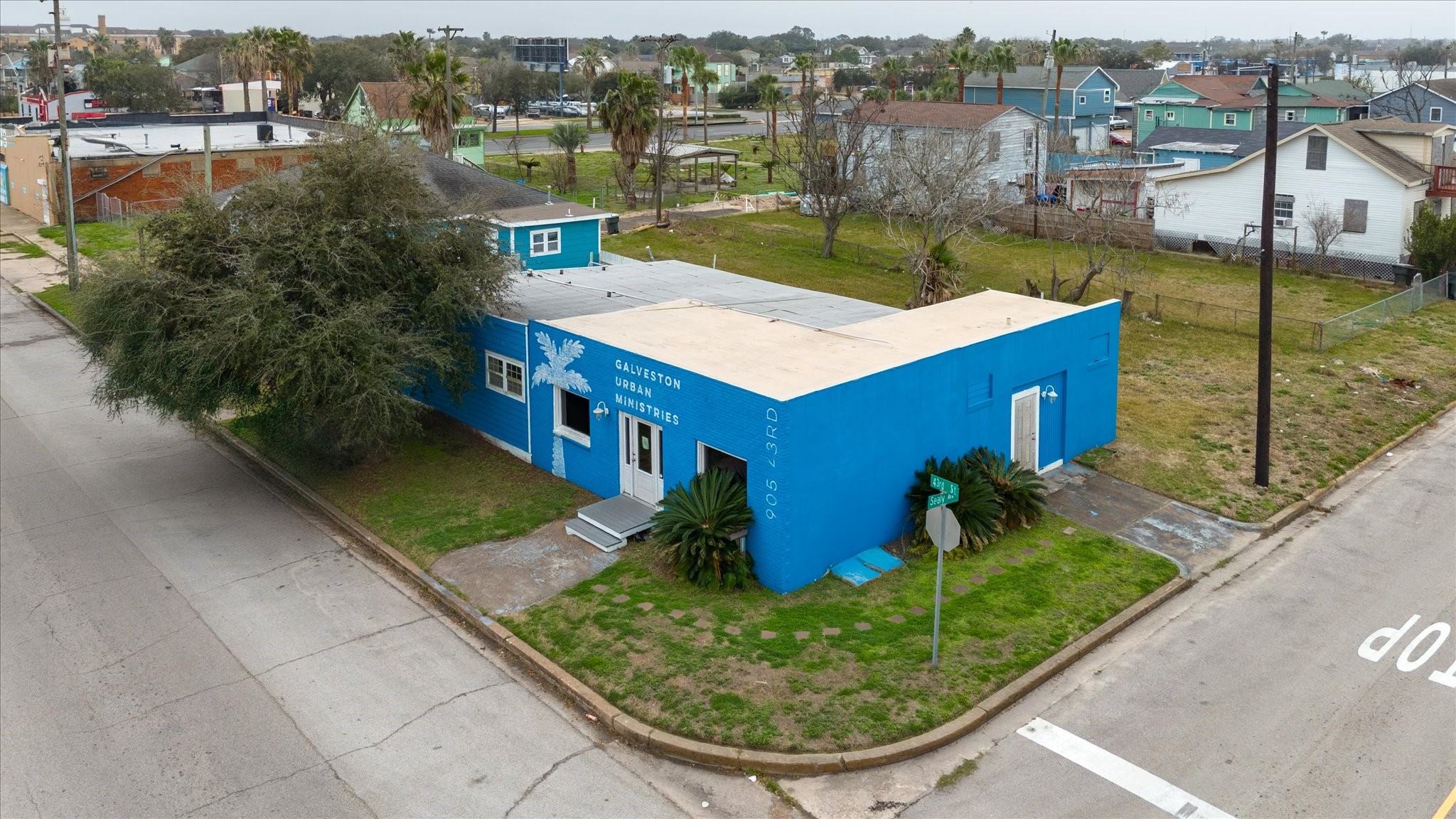 905 43rd Street Galveston, TX 77550 - Photo 5 of 43