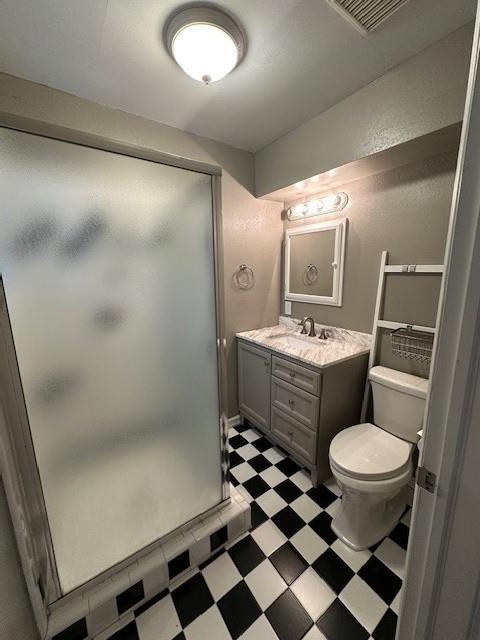 2550 4th Avenue Merced, CA 95340 - Photo 18 of 34 a bathroom with a sink toilet vanity and shower