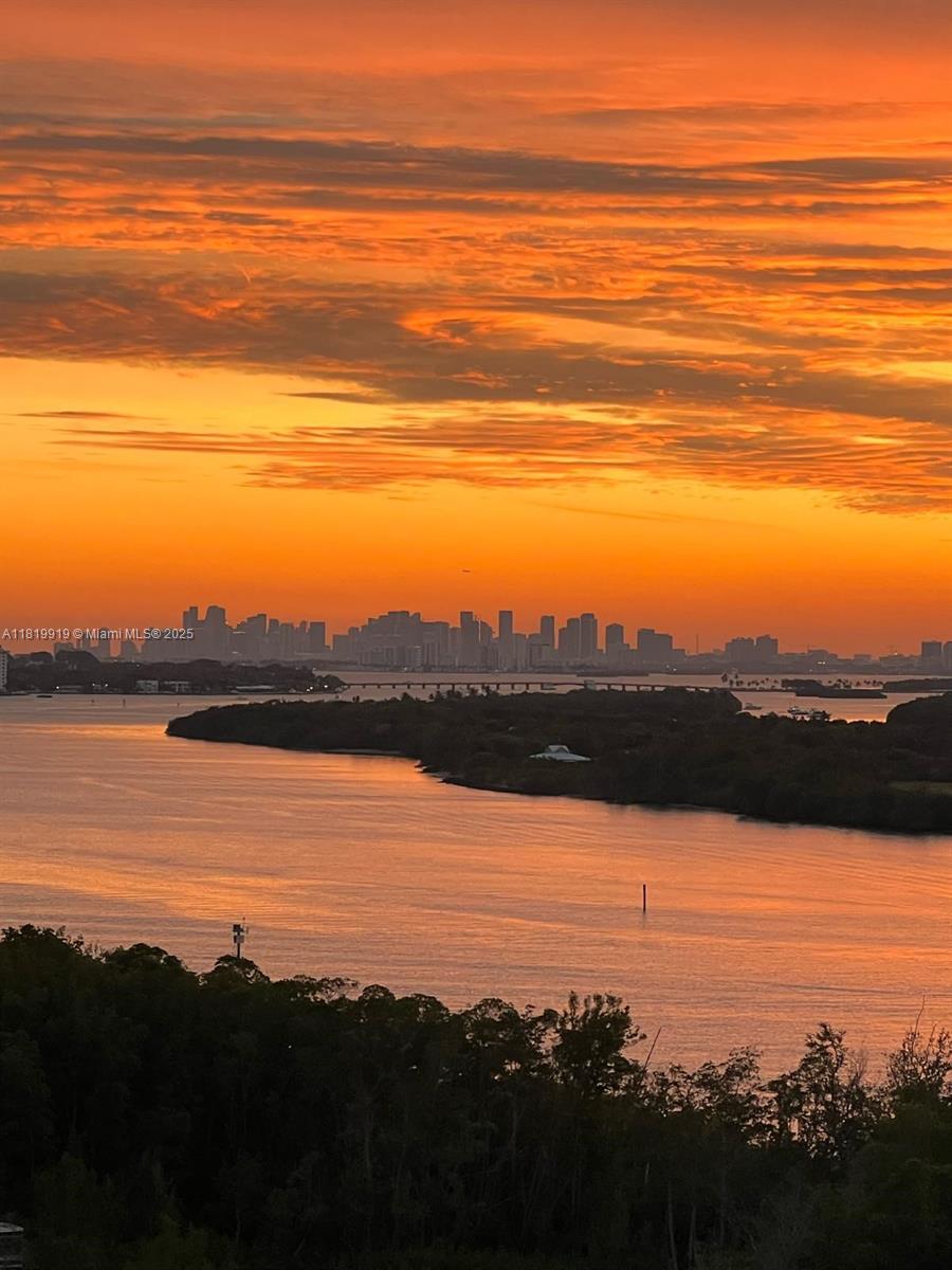 100 Bayview Drive, Unit 1223 Sunny Isles Beach, FL 33160 - Photo 29 of 34