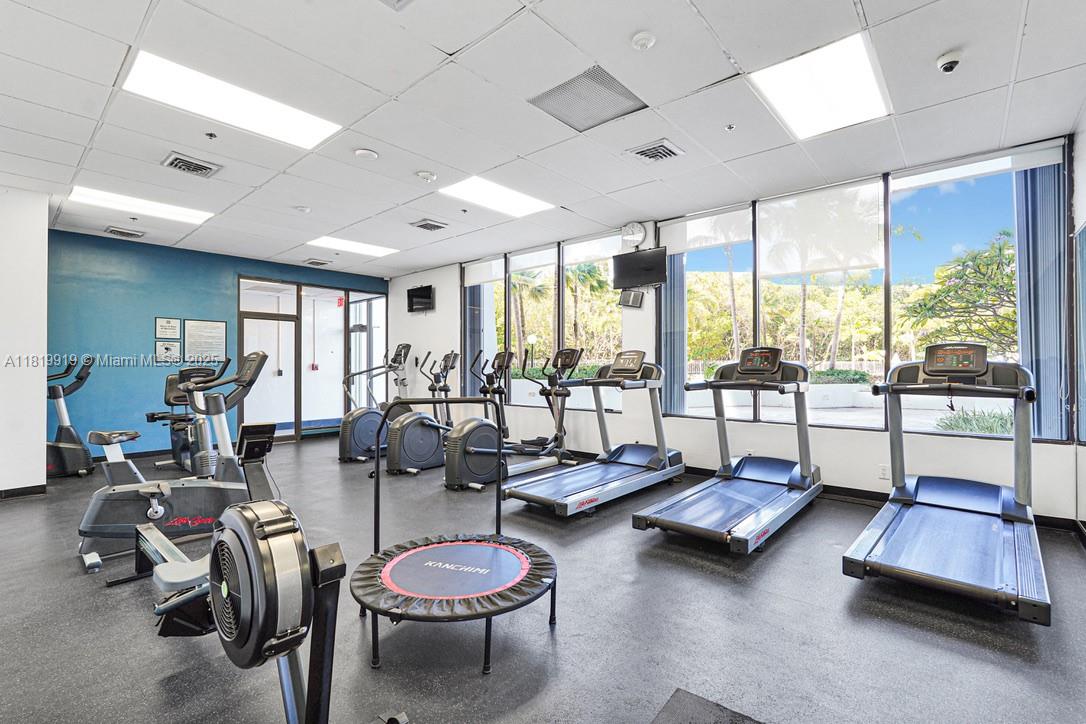 100 Bayview Drive, Unit 1223 Sunny Isles Beach, FL 33160 - Photo 32 of 34