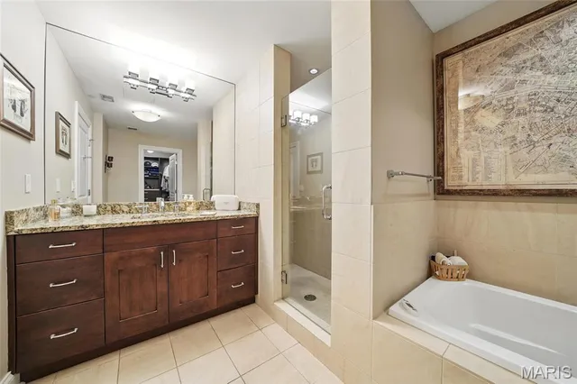 $529,000 | 232 North Kingshighway Boulevard, Unit 907, St. Louis, MO 63108