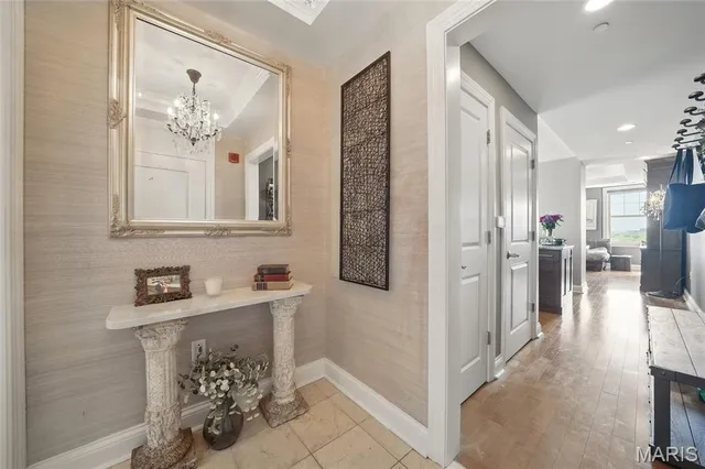 $529,000 | 232 North Kingshighway Boulevard, Unit 907, St. Louis, MO 63108