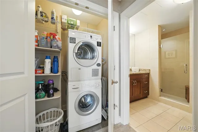 $529,000 | 232 North Kingshighway Boulevard, Unit 907, St. Louis, MO 63108