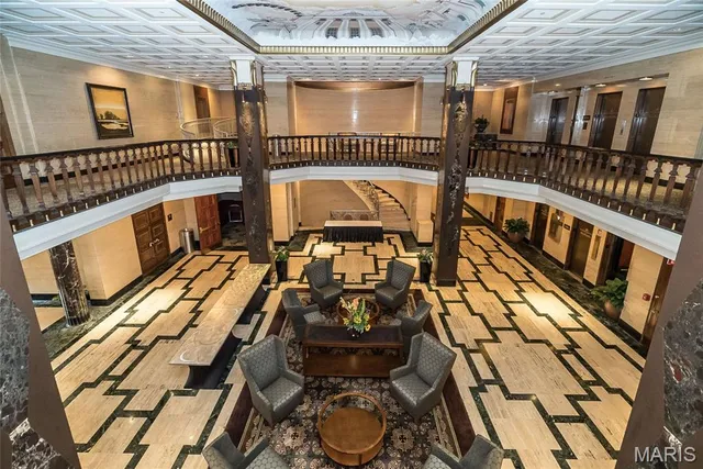 $529,000 | 232 North Kingshighway Boulevard, Unit 907, St. Louis, MO 63108