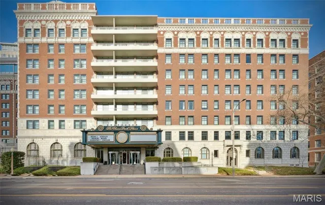 $529,000 | 232 North Kingshighway Boulevard, Unit 907, St. Louis, MO 63108