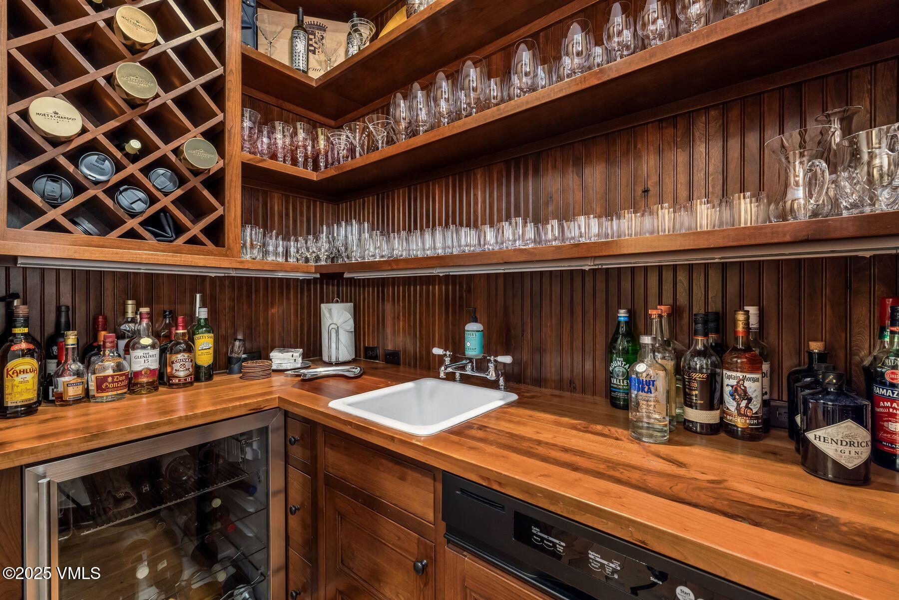 3698 Daybreak Ridge Road Avon, CO 81620 - Photo 34 of 43 Wet Bar