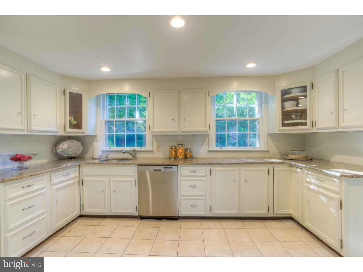 215 Deepdale Road Wayne, PA 19087 - Photo 11 of 23 Kitchen