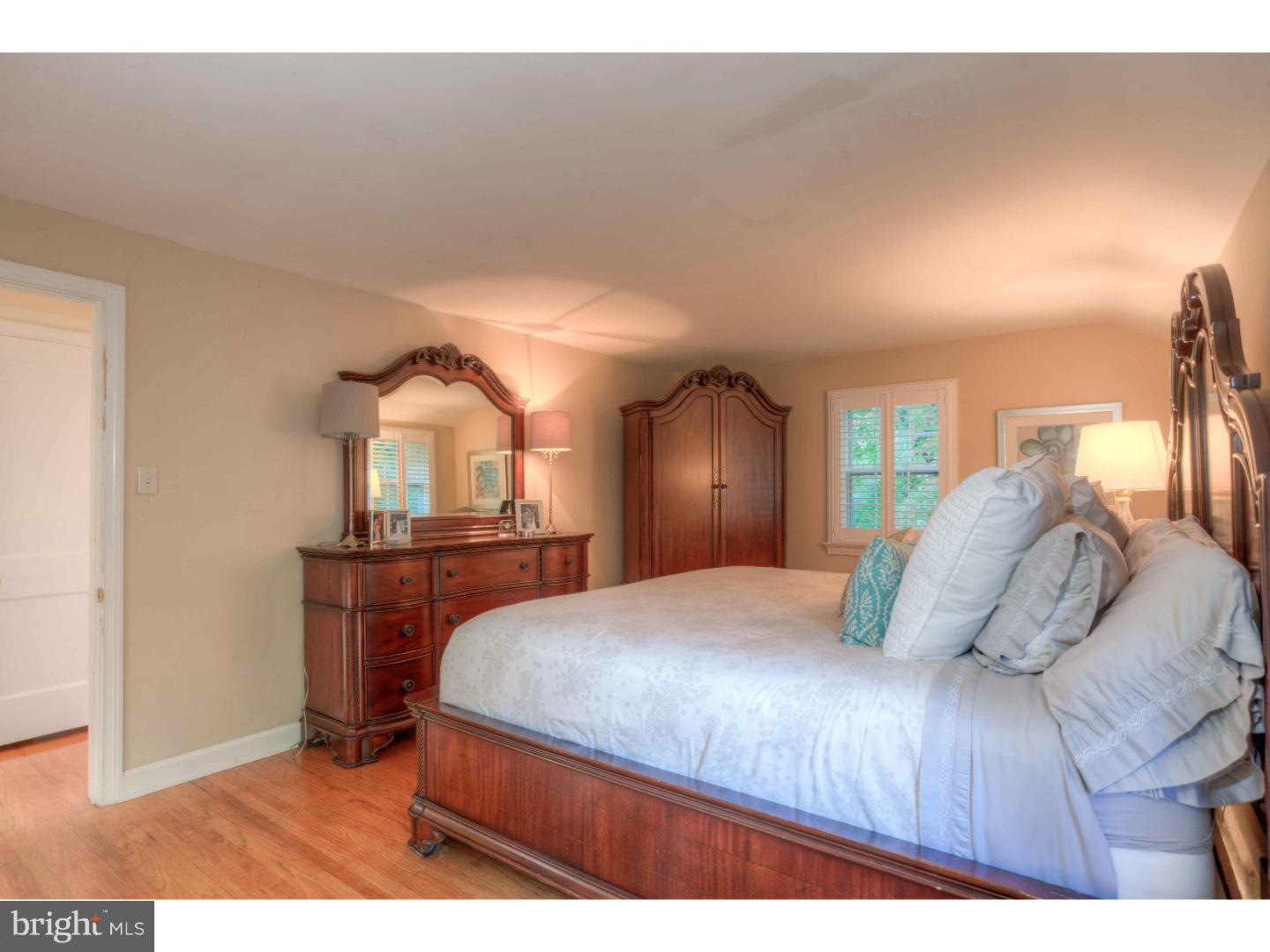 215 Deepdale Road Wayne, PA 19087 - Photo 17 of 23 Master Bedroom