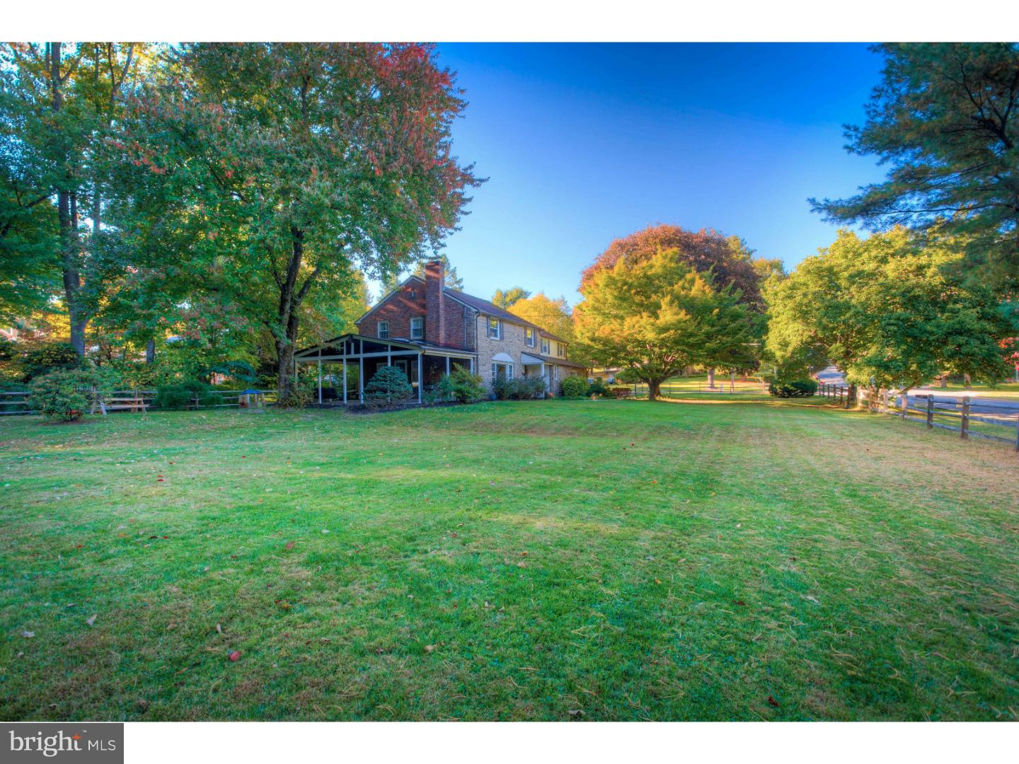 215 Deepdale Road Wayne, PA 19087 - Photo 3 of 23 Side Yard