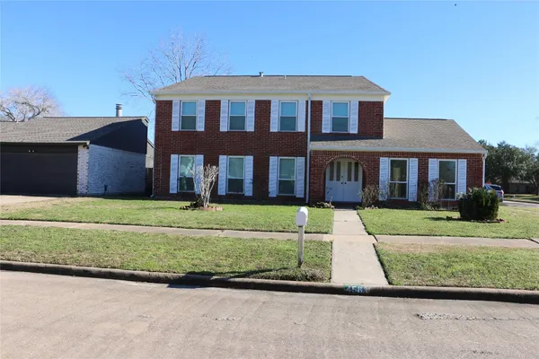 $2,400 | 458 Woodrail Drive, Webster, TX 77598