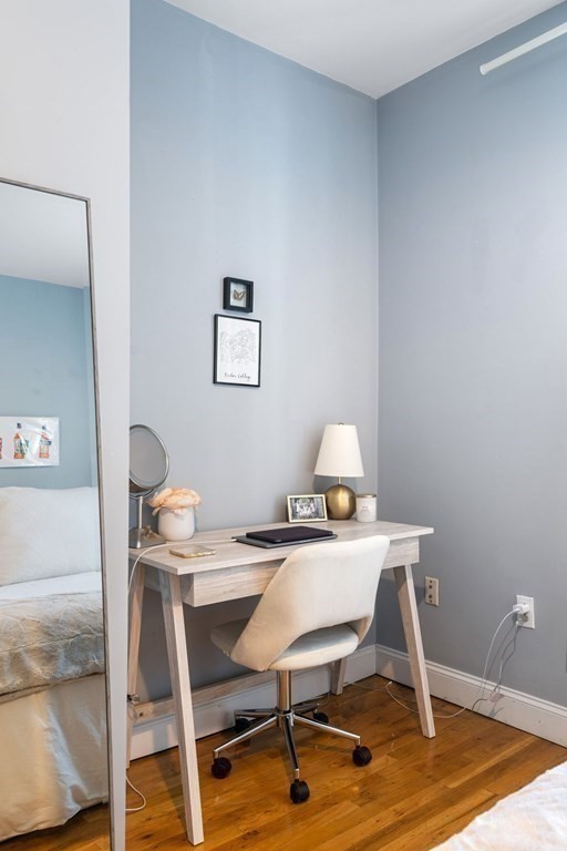 330 1/2 E Street, Unit 1 Boston, MA 02127 - Photo 12 of 36