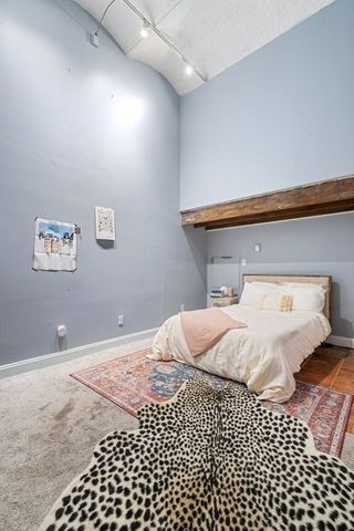 $890,000 | 330 1/2 E Street, Unit 1, Boston, MA 02127