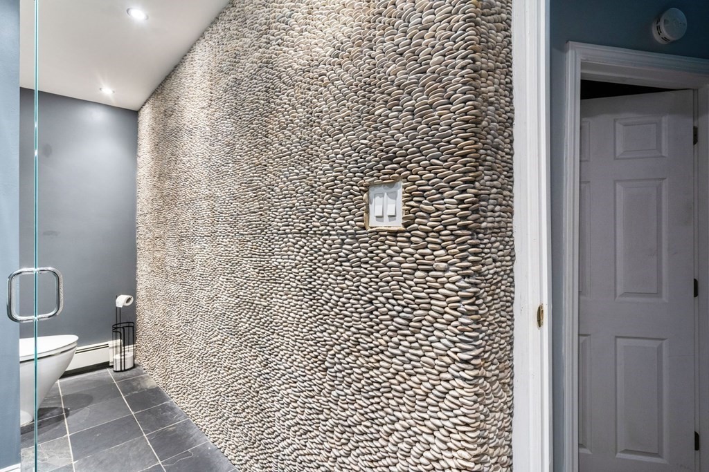 330 1/2 E Street, Unit 1 Boston, MA 02127 - Photo 29 of 36