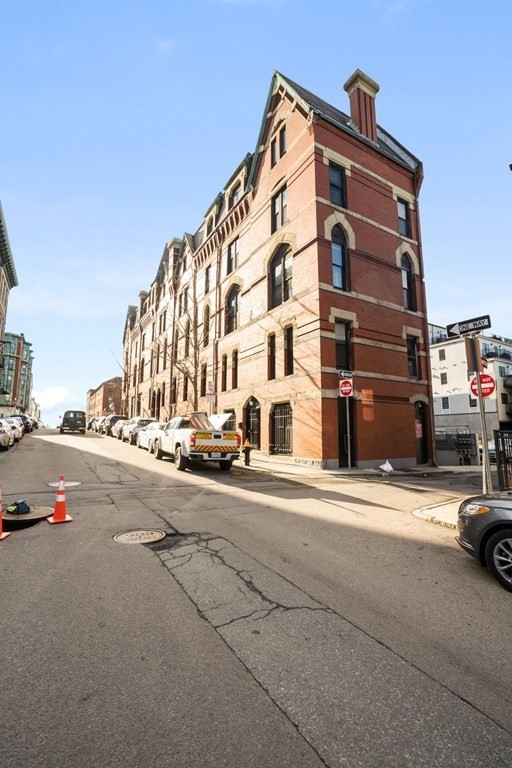 330 1/2 E Street, Unit 1 Boston, MA 02127 - Photo 34 of 36