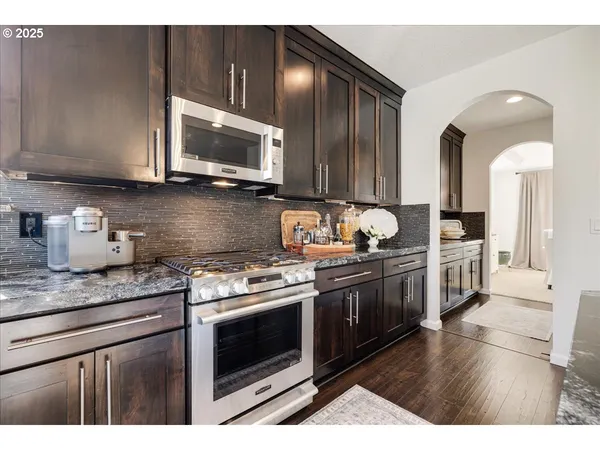 $715,000 | 13592 Southeast Sierra Drive, Clackamas, OR 97015