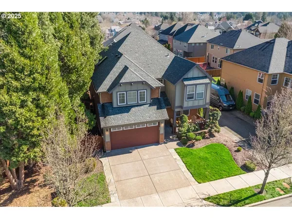 $715,000 | 13592 Southeast Sierra Drive, Clackamas, OR 97015